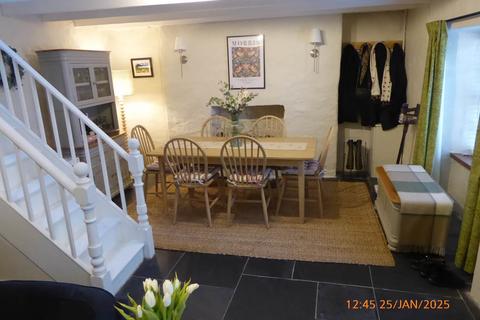 2 bedroom cottage to rent, Newport , ,