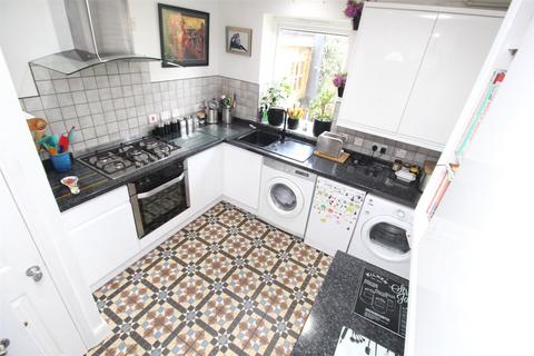 5 bedroom semi-detached house for sale, Linthorpe Road, Barnet EN4