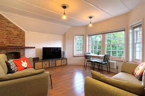 Flat 3, 25 Highland Road, Bromley, BR1 4AA
