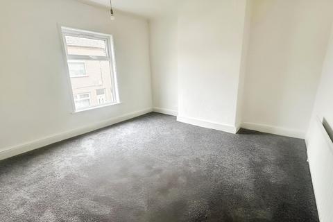 2 bedroom end of terrace house to rent, Bold St, Leigh