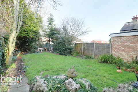 3 bedroom semi-detached house for sale, Brookhill Road, Barnet