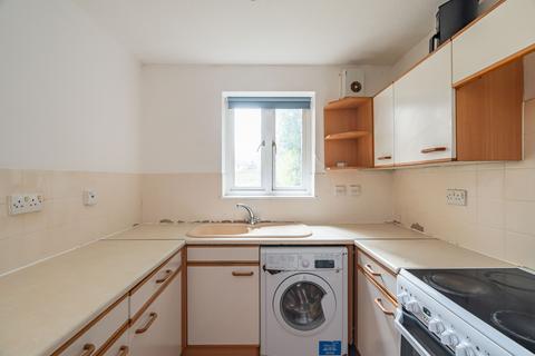 2 bedroom ground floor flat for sale, Gogarloch Syke, Edinburgh EH12