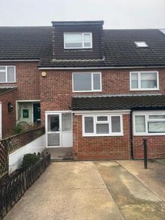 4 bedroom terraced house to rent, Apollo Close, Hornchurch, RM12