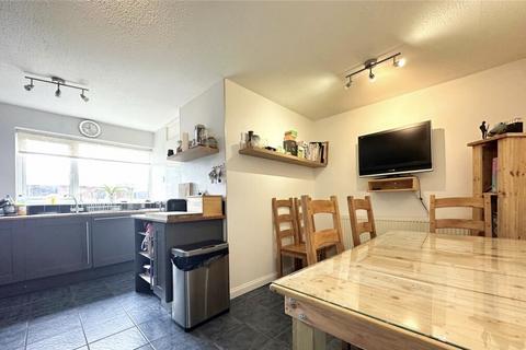 4 bedroom terraced house to rent, Apollo Close, Hornchurch, RM12