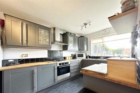 4 bedroom terraced house to rent, Apollo Close, Hornchurch, RM12