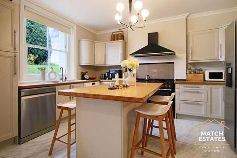 3 bedroom apartment for sale, Clifton Crescent, Folkestone CT20