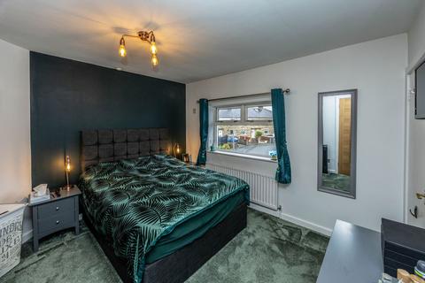 11 Adgil Crescent, Halifax, HX3 9SD