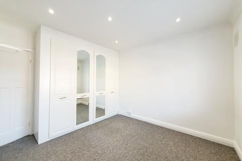 2 bedroom maisonette for sale, Uphill Drive, London