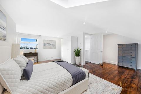 5 bedroom terraced house for sale, Larch Road, NW2