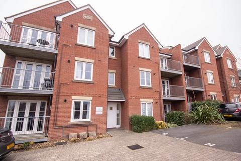 1 bedroom flat for sale, Flat 3, Anchorage Court, 19 Albert Way, East Cowes, Isle of Wight