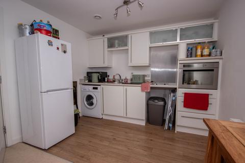 1 bedroom flat for sale, Flat 3, Anchorage Court, 19 Albert Way, East Cowes, Isle of Wight