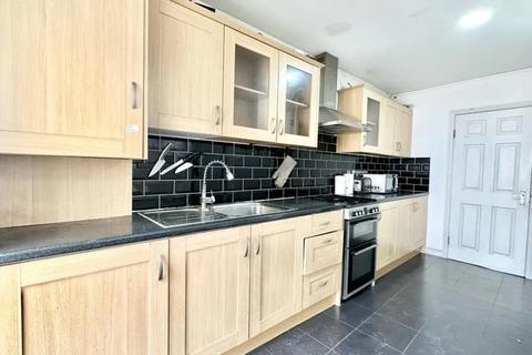 5 bedroom house to rent, Dunedin Road, Stratford, E10