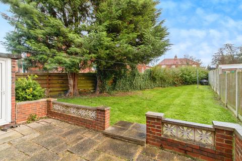 3 bedroom semi-detached house for sale, Ingle Avenue, Leeds LS27