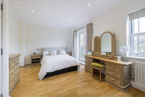 4 bedroom townhouse for sale, Trinity Church Road, SW13