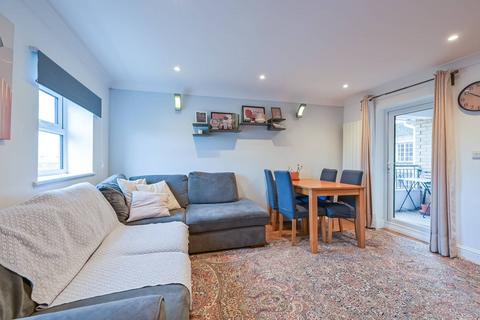 2 bedroom flat for sale, New Wanstead, Wanstead, London, E11