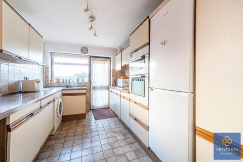 3 bedroom terraced house for sale, Collier Row Lane, Romford, RM5