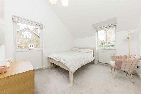 2 bedroom house to rent, Vulcan Road, London SE4