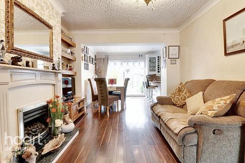 5 bedroom terraced house for sale, Windmill Lane, Greenford