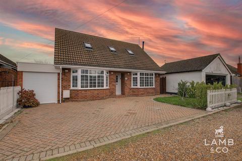 15 Abbey Crescent, Thorpe Le Soken, Clacton-on-sea, CO16 0LH