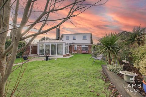 15 Abbey Crescent, Thorpe Le Soken, Clacton-on-sea, CO16 0LH