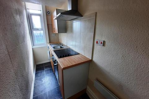 Studio to rent, Manchester Road, Bolton