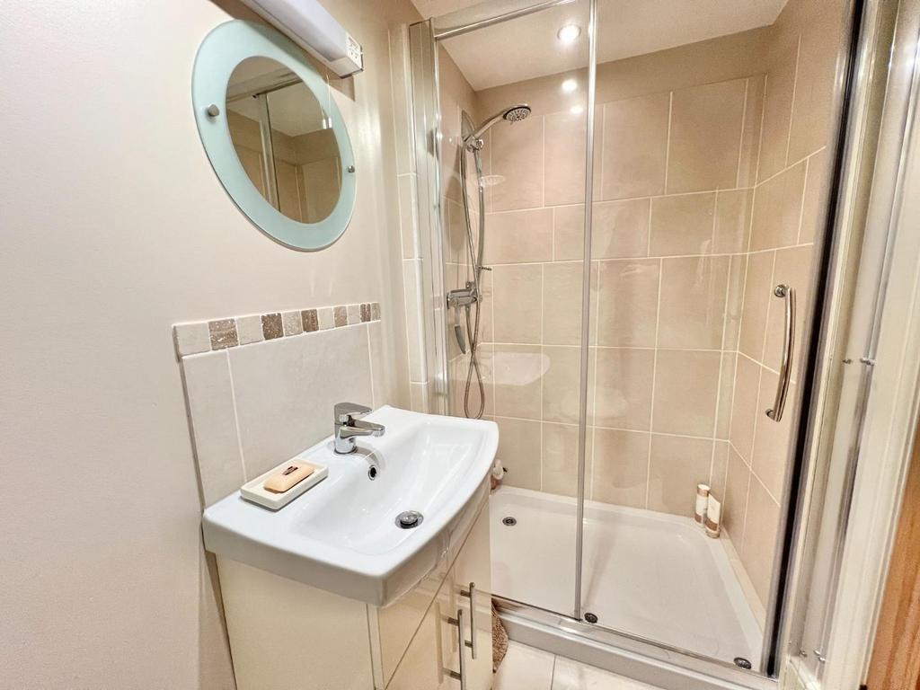 Ground floor en-suite