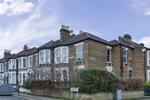 3 bedroom maisonette for sale, Radford Road, London