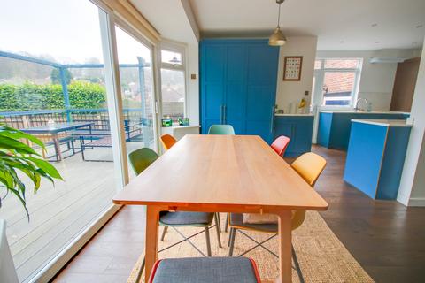 34 Cobden Crescent, Southampton, SO18 4EW