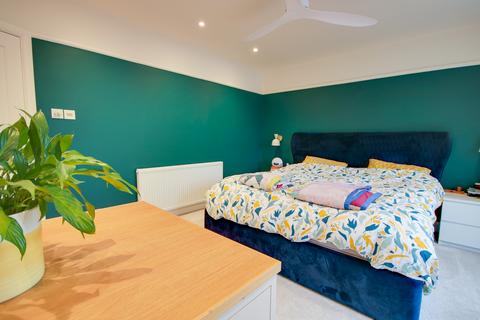 34 Cobden Crescent, Southampton, SO18 4EW