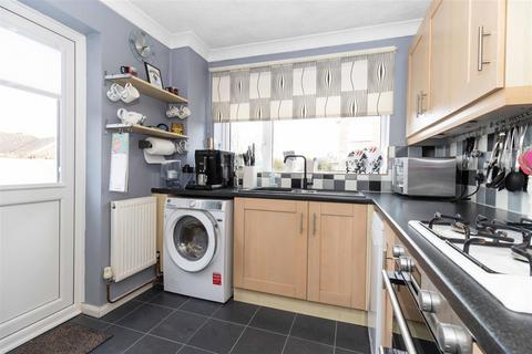 3 bedroom terraced house for sale, The Lawns, Sompting, Lancing