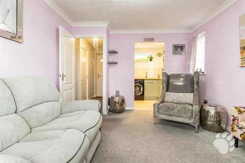 1 bedroom maisonette for sale, Lindsey Court, Wickford SS12