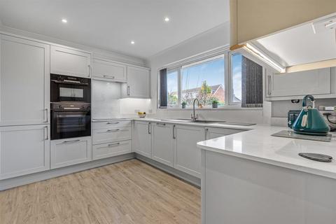 15 Bury Close, Harlington, Dunstable, LU5 6LP