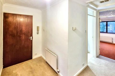 2 bedroom flat to rent, Manton Road, Lincoln