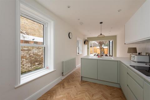 3 bedroom terraced house for sale, Regent Street, Whitstable