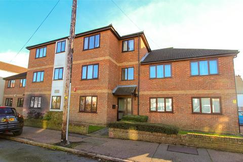 2 bedroom apartment for sale, Queens Avenue, Leigh-on-Sea, Essex, SS9