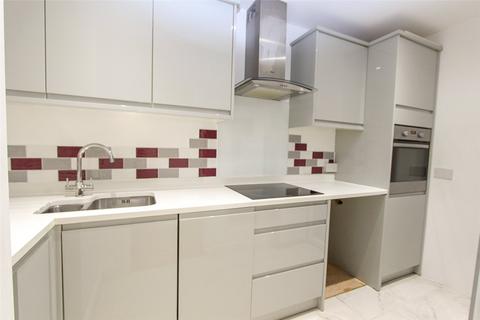 2 bedroom apartment for sale, Queens Avenue, Leigh-on-Sea, Essex, SS9