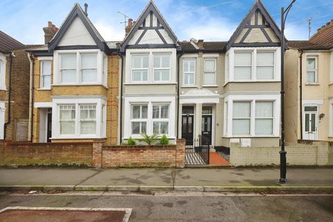 3 bedroom terraced house for sale, Pall Mall, Leigh-on-sea, SS9