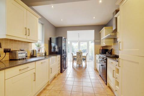 3 bedroom terraced house for sale, Pall Mall, Leigh-on-sea, SS9