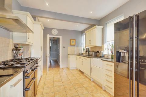 3 bedroom terraced house for sale, Pall Mall, Leigh-on-sea, SS9