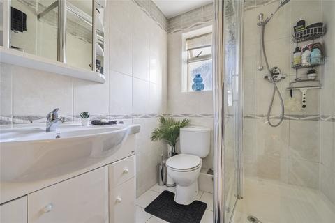 9 Mallards Way, Lightwater, GU18 5ND