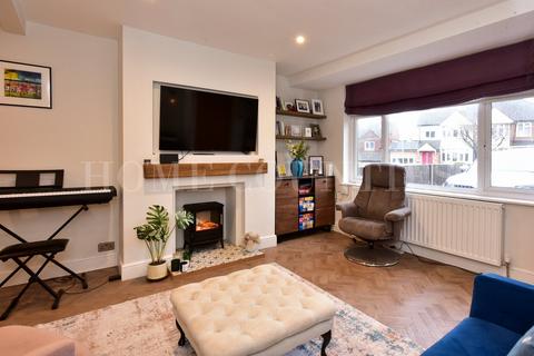 3 bedroom semi-detached house for sale, Mimms Hall Road, Potters Bar, EN6