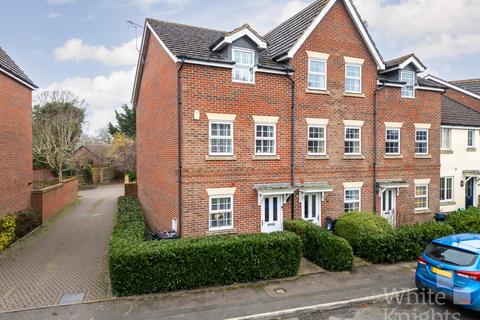 3 bedroom semi-detached house for sale, Benham Drive, Reading RG7