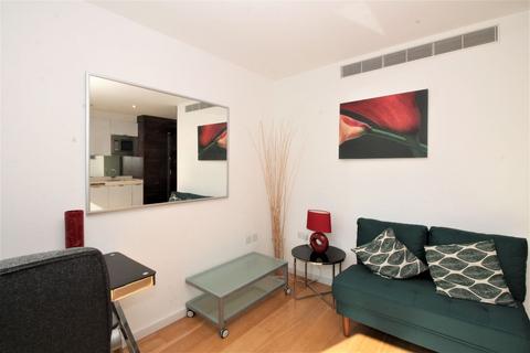 Studio to rent, Ontario Tower, Fairmont Avenue