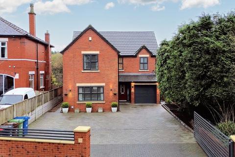 16 Dales Lane, Whitefield, Manchester, M45 7WW