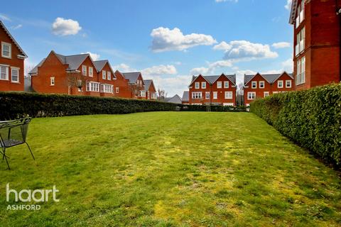 2 bedroom apartment for sale, Eversley Park, Folkestone