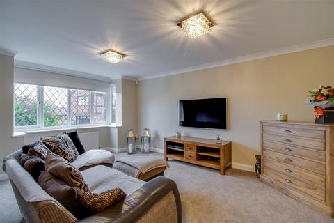 3 bedroom detached house for sale, Woollin Crescent, Wakefield WF3