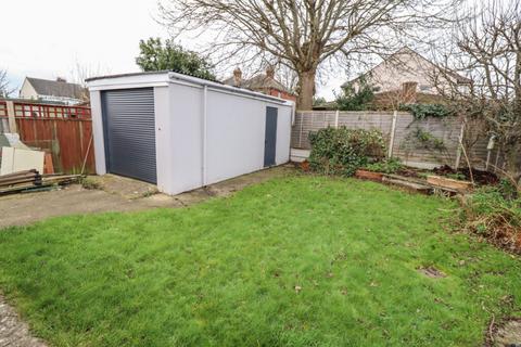 3 bedroom detached bungalow for sale, St Margarets Road, Hayling Island