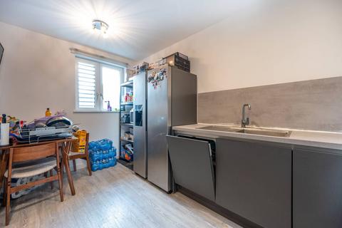 2 bedroom maisonette for sale, Castle Street, East Ham, LONDON, E13