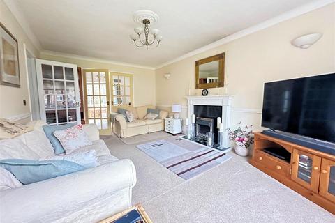 5 bedroom detached house for sale, Penrith Way, Aylesbury HP21