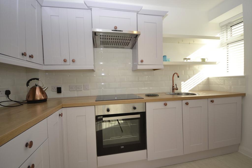 Apartment in Bristol - View 2